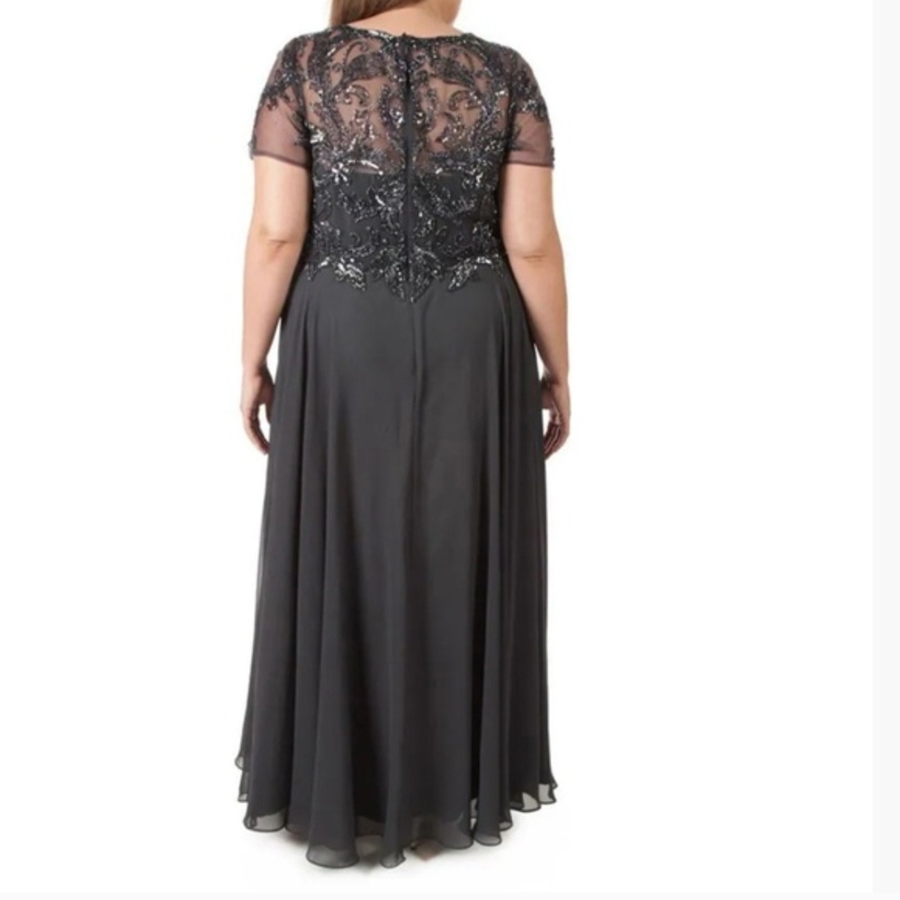 XSCAPE Women's Charcoal Beaded Chiffon Short Sleeve Formal Gown NWT - Picture 3 of 17